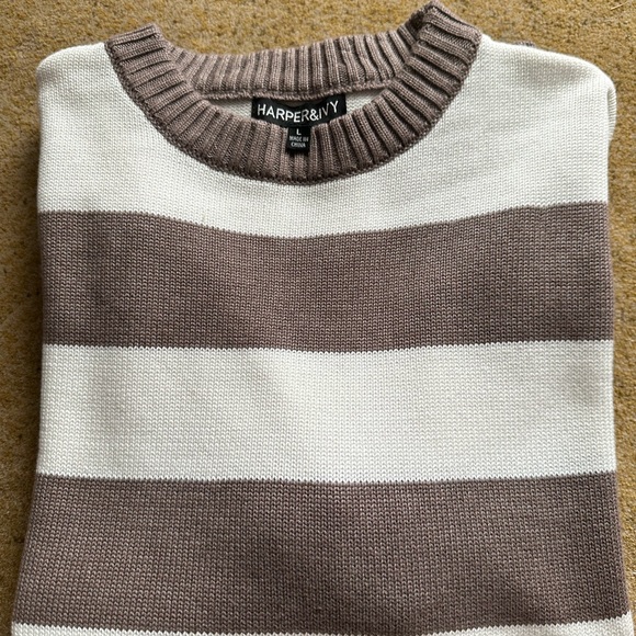 New with tags Women’s (large) sweater - Picture 1 of 8